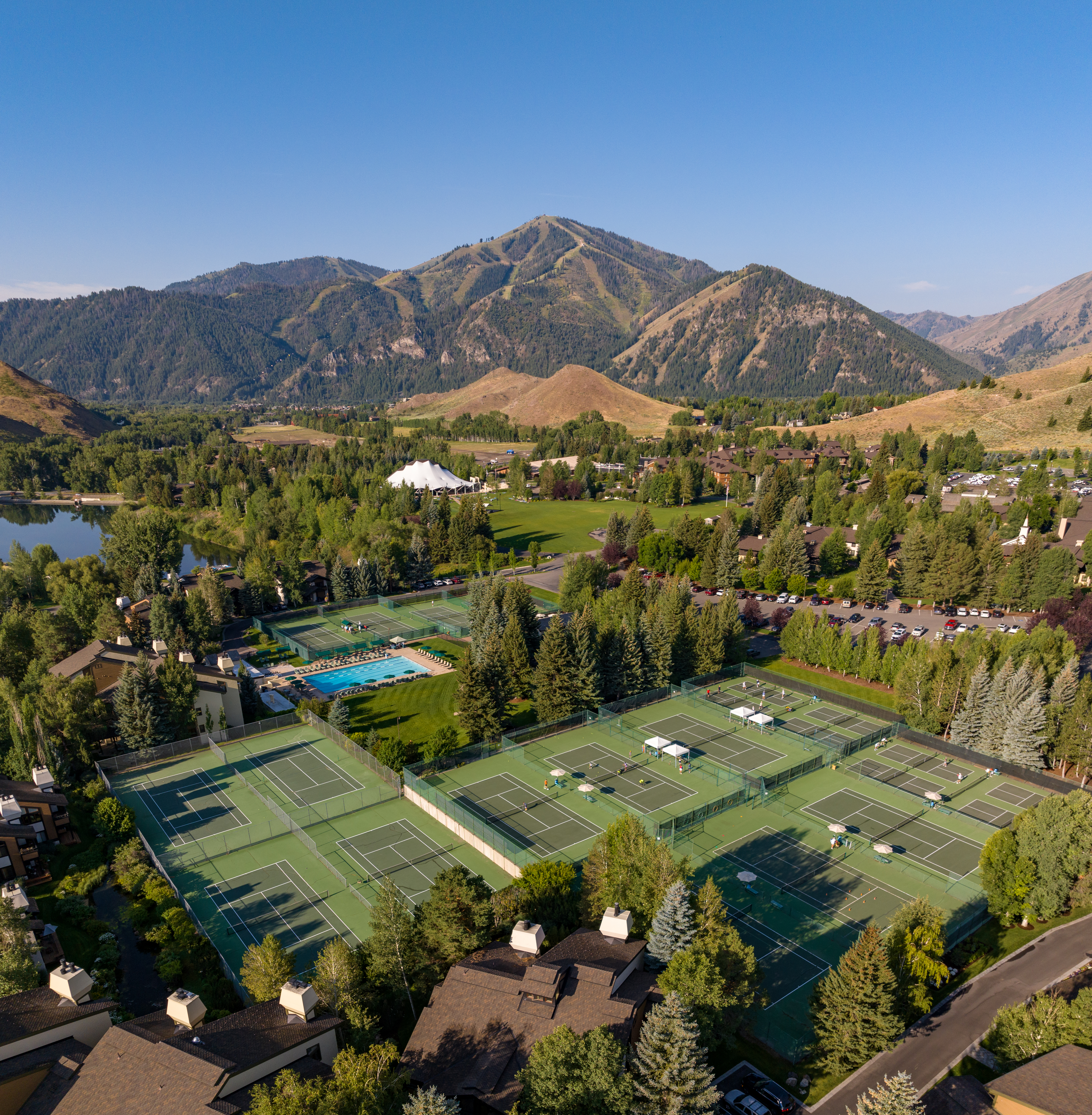 svr_tennis_pickleball_aerial_summer_2023_morton_cooper_2.jpg